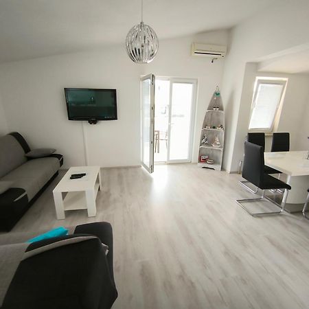 Rooms & Apartments Ana 2 Zadar Exterior photo